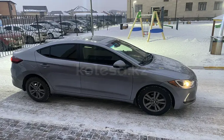 Hyundai Elantra 2017 года за 5 350 000 тг. в Караганда