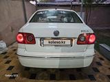 Volkswagen Polo 2008 года за 2 500 000 тг. в Шымкент – фото 4