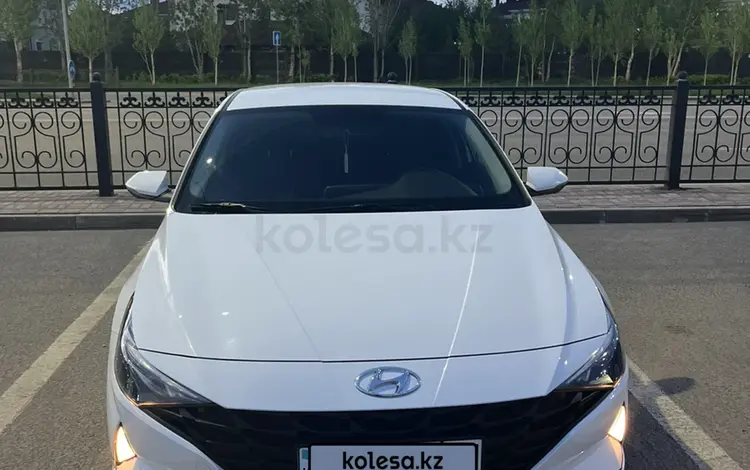Hyundai Elantra 2021 года за 8 800 000 тг. в Астана