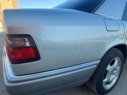 Mercedes-Benz E 220 1995 года за 4 000 000 тг. в Кызылорда – фото 11