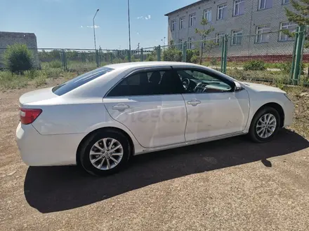 Toyota Camry 2014 года за 10 000 000 тг. в Экибастуз – фото 2