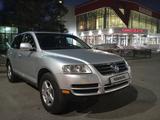 Volkswagen Touareg 2006 года за 6 000 000 тг. в Усть-Каменогорск – фото 4