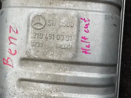 Глушитель резонатор Мерседес 210 104 двигатель за 50 000 тг. в Алматы