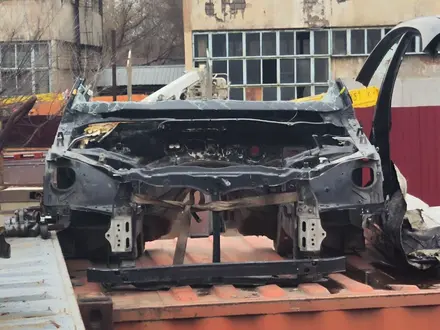Лонжероны телевизор стойка порог заднее крыло крылья за 70 000 тг. в Алматы