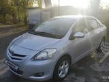 Toyota Yaris 2007 года за 4 100 000 тг. в Алматы – фото 2