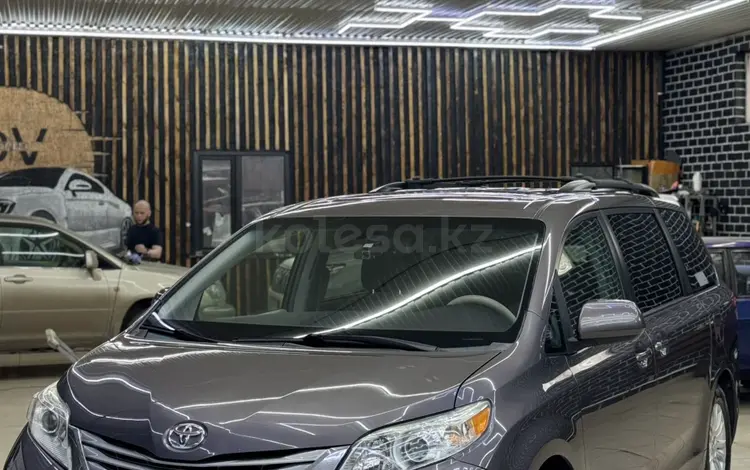 Toyota Sienna 2014 годаүшін12 600 000 тг. в Уральск