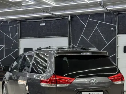Toyota Sienna 2014 года за 12 600 000 тг. в Уральск – фото 5