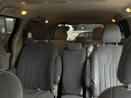 Toyota Sienna 2014 года за 12 600 000 тг. в Уральск – фото 10