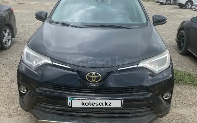 Toyota RAV4 2018 года за 10 500 000 тг. в Актау
