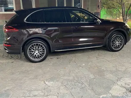 Porsche Cayenne 2015 года за 23 700 000 тг. в Алматы – фото 7