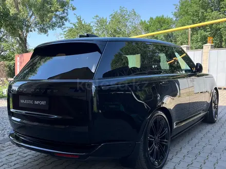Land Rover Range Rover 2025 года за 118 800 000 тг. в Алматы – фото 6