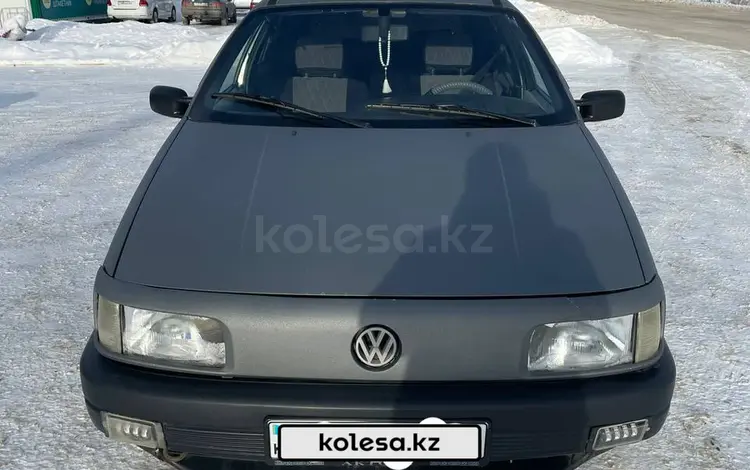 Volkswagen Passat 1993 годаүшін1 500 000 тг. в Актобе