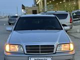 Mercedes-Benz C 180 1999 года за 3 600 000 тг. в Актау – фото 3