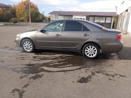 Toyota Camry 2004 года за 5 200 000 тг. в Аксу – фото 4