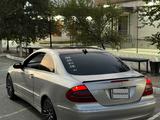 Mercedes-Benz CLK 200 2004 года за 2 300 000 тг. в Жанаозен – фото 2