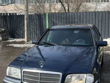 Mercedes-Benz C 180 1996 года за 2 000 000 тг. в Уральск