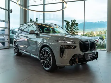 BMW X7 XDrive 40i 2025 года за 83 254 693 тг. в Алматы