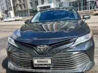 Toyota Camry 2020 года за 9 100 000 тг. в Астана