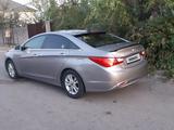 Hyundai Sonata 2011 года за 6 500 000 тг. в Кентау – фото 2