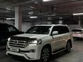 Toyota Land Cruiser 2016 года за 31 000 000 тг. в Астана