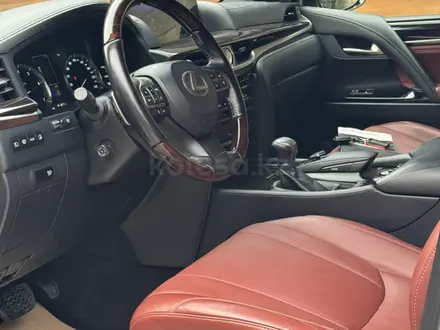 Lexus LX 570 2016 года за 40 000 000 тг. в Алматы – фото 17