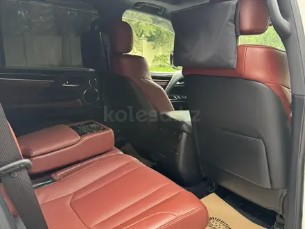 Lexus LX 570 2016 года за 40 000 000 тг. в Алматы – фото 36