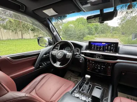 Lexus LX 570 2016 года за 40 000 000 тг. в Алматы – фото 37