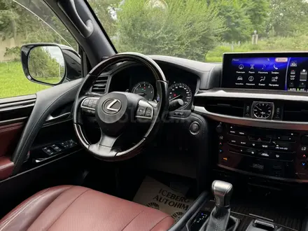 Lexus LX 570 2016 года за 40 000 000 тг. в Алматы – фото 39
