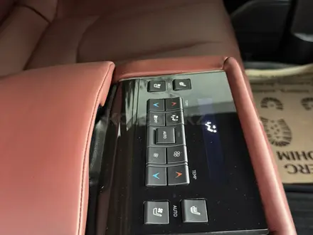 Lexus LX 570 2016 года за 40 000 000 тг. в Алматы – фото 41