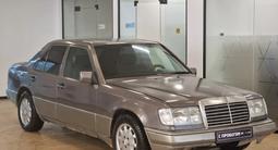 Mercedes-Benz E 230 1992 года за 1 250 000 тг. в Астана – фото 3