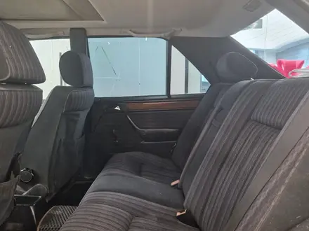 Mercedes-Benz E 230 1992 года за 1 250 000 тг. в Астана – фото 12