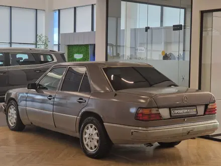 Mercedes-Benz E 230 1992 года за 1 250 000 тг. в Астана – фото 2