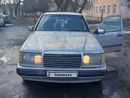 Mercedes-Benz E 230 1988 года за 900 000 тг. в Кентау – фото 2