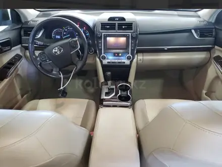 Toyota Camry 2012 года за 5 500 000 тг. в Актобе – фото 16