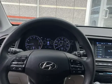 Hyundai Elantra 2019 года за 8 300 000 тг. в Актау – фото 11