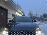 Hyundai Santa Fe 2022 года за 17 300 000 тг. в Алматы