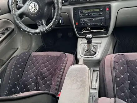 Volkswagen Passat 1997 года за 1 700 000 тг. в Караганда – фото 4