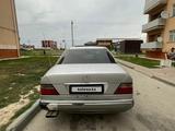 Mercedes-Benz E 220 1995 года за 1 450 000 тг. в Туркестан – фото 3