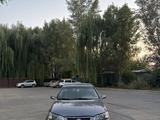 Toyota Camry 2000 года за 2 700 000 тг. в Алматы – фото 2