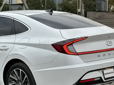 Hyundai Sonata 2022 года за 13 300 000 тг. в Алматы – фото 10