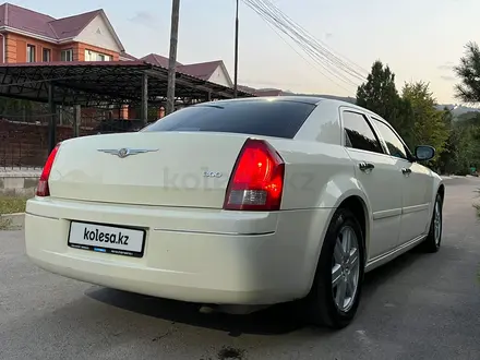 Chrysler 300C 2006 года за 5 100 000 тг. в Алматы – фото 4