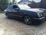 Mercedes-Benz E 230 1996 года за 1 700 000 тг. в Жаркент – фото 2