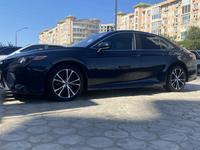 Toyota Camry 2018 года за 7 500 000 тг. в Жанаозен