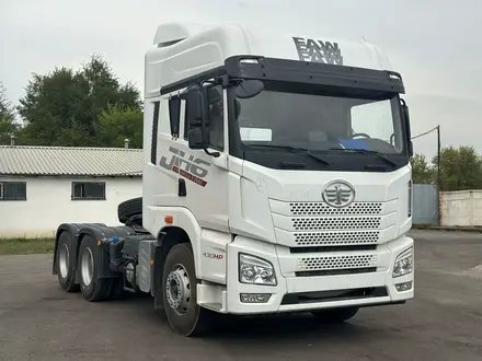 FAW  CA4250P25K15T1E5A80 2026 года за 35 000 000 тг. в Алматы
