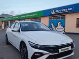 Hyundai Elantra 2024 года за 8 900 000 тг. в Актау – фото 2