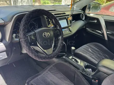 Toyota RAV4 2015 года за 10 000 000 тг. в Актобе – фото 10
