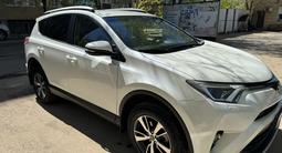 Toyota RAV4 2015 годаүшін10 000 000 тг. в Актобе – фото 3