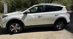 Toyota RAV4 2015 годаүшін10 000 000 тг. в Актобе – фото 2