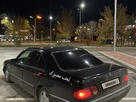 Mercedes-Benz E 280 1997 года за 3 200 000 тг. в Караганда – фото 3