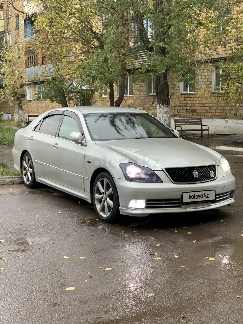 Toyota Crown, 2006